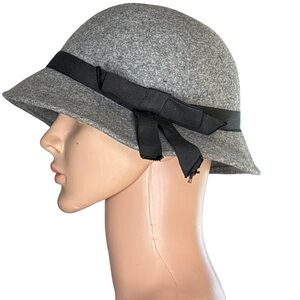 Women's Vintage Gray Wool Hat with Black Ribbon